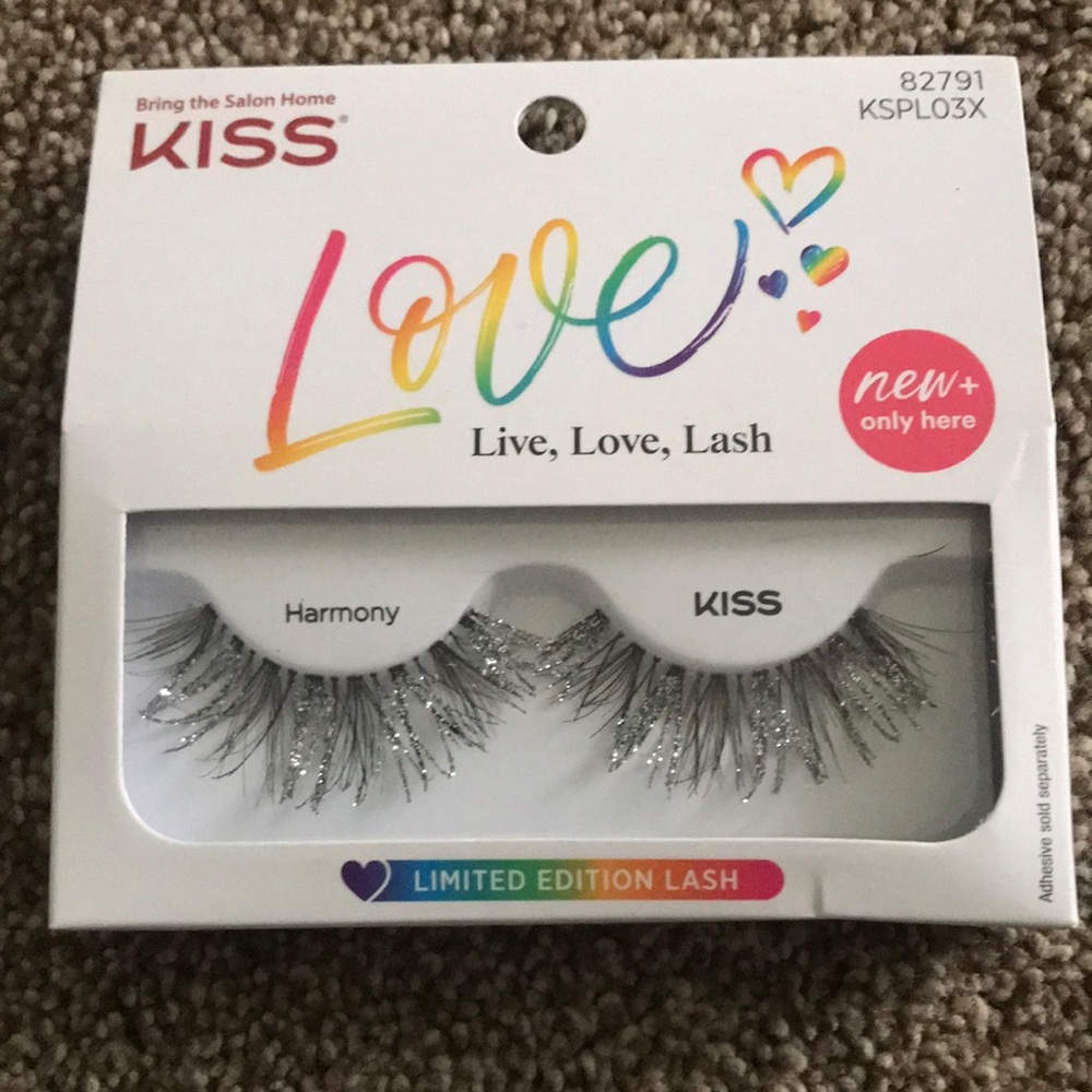 Kiss eyelashes
